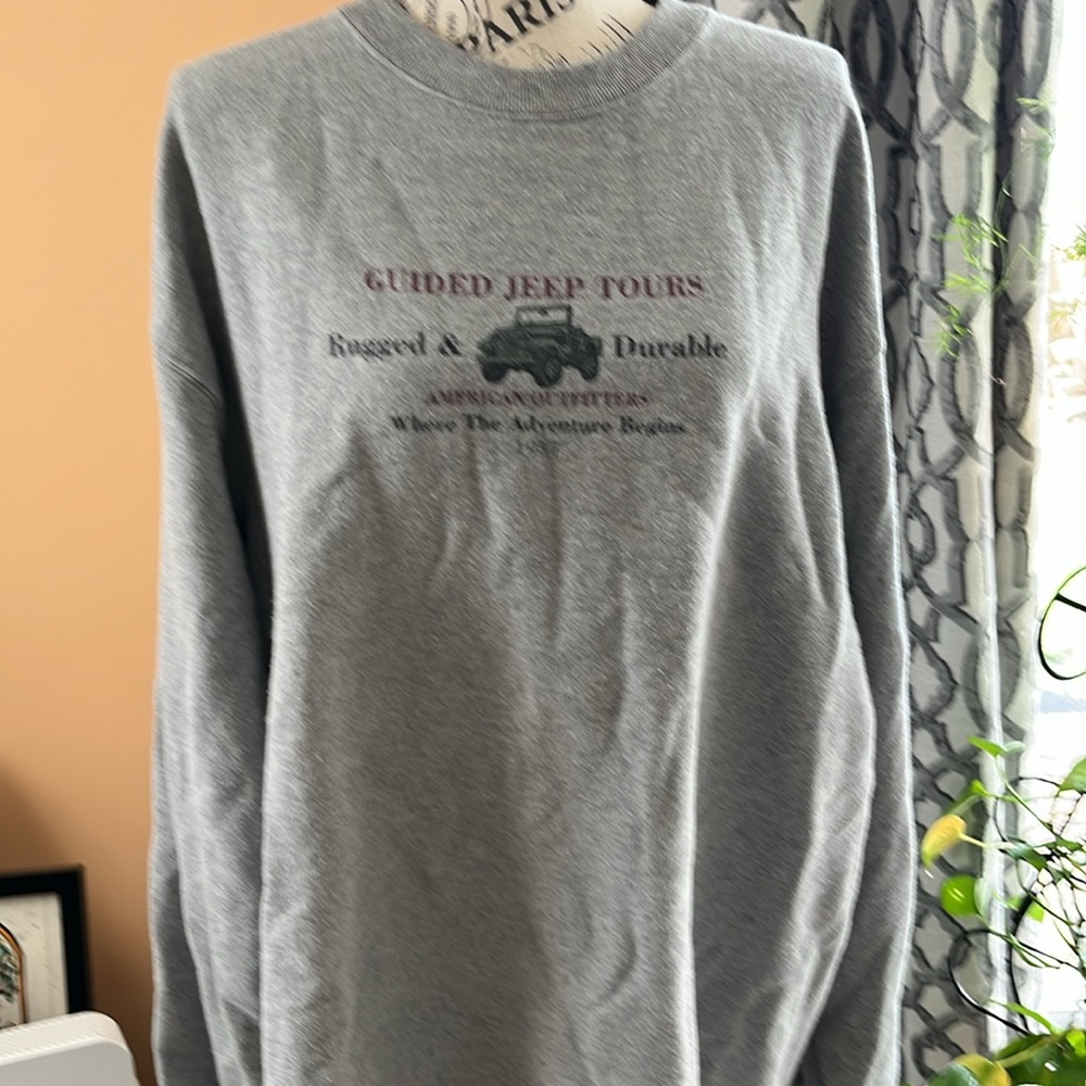 American Outfitters Gray Rugged Jeep Tours Sweatshirt - Picture 2 of 7